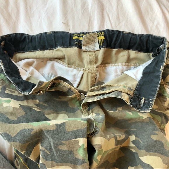 Camo bermuda shorts - Picture 3 of 3